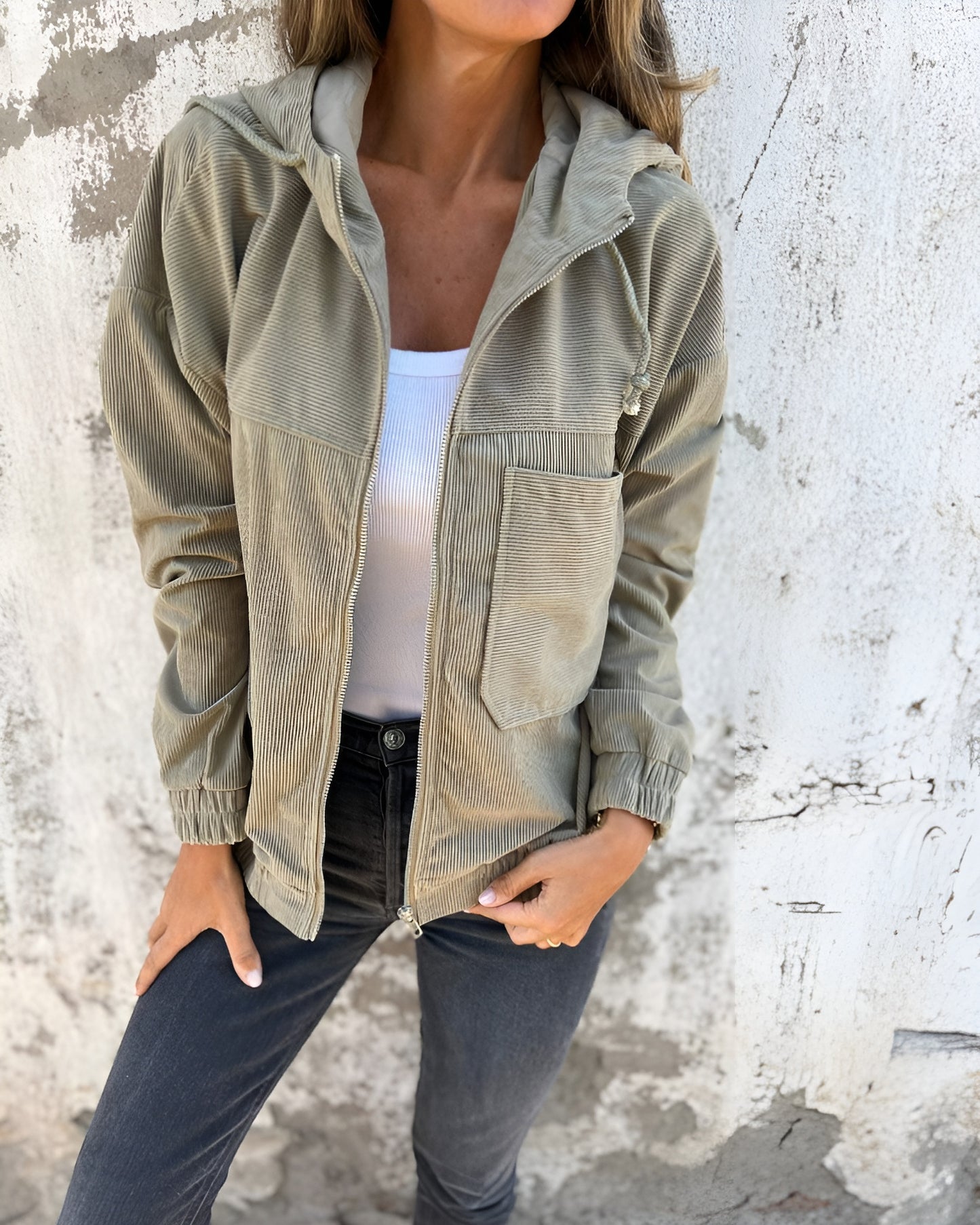 Ella™ | Corduroy hupputakki vetoketjulla