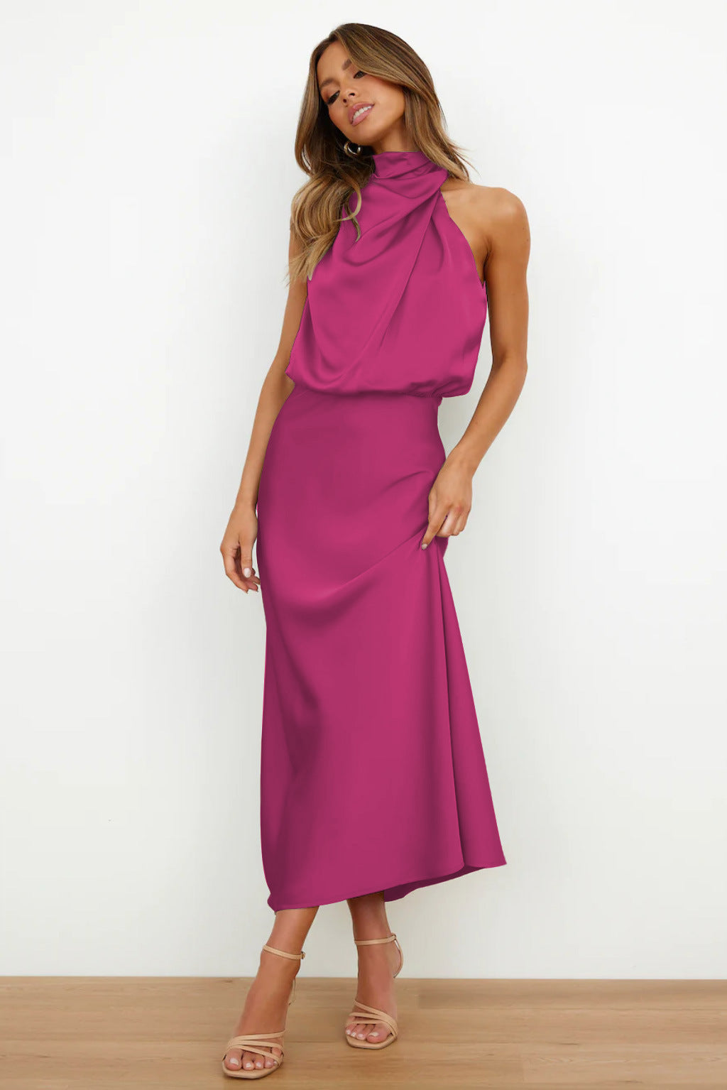 Valeria™ | Pitkä Mekko Halterneckilla