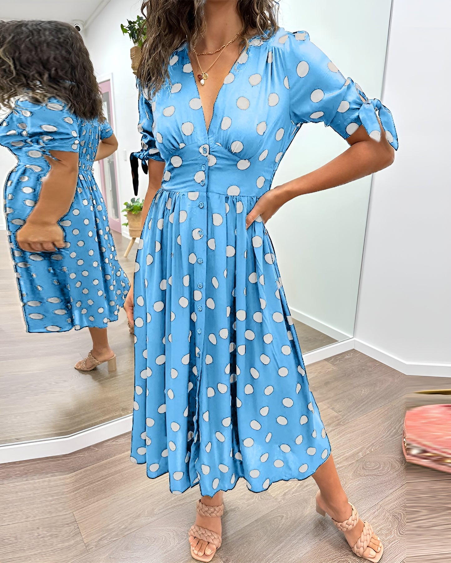Monique™ | Tyylikäs Mekko Pilkuilla