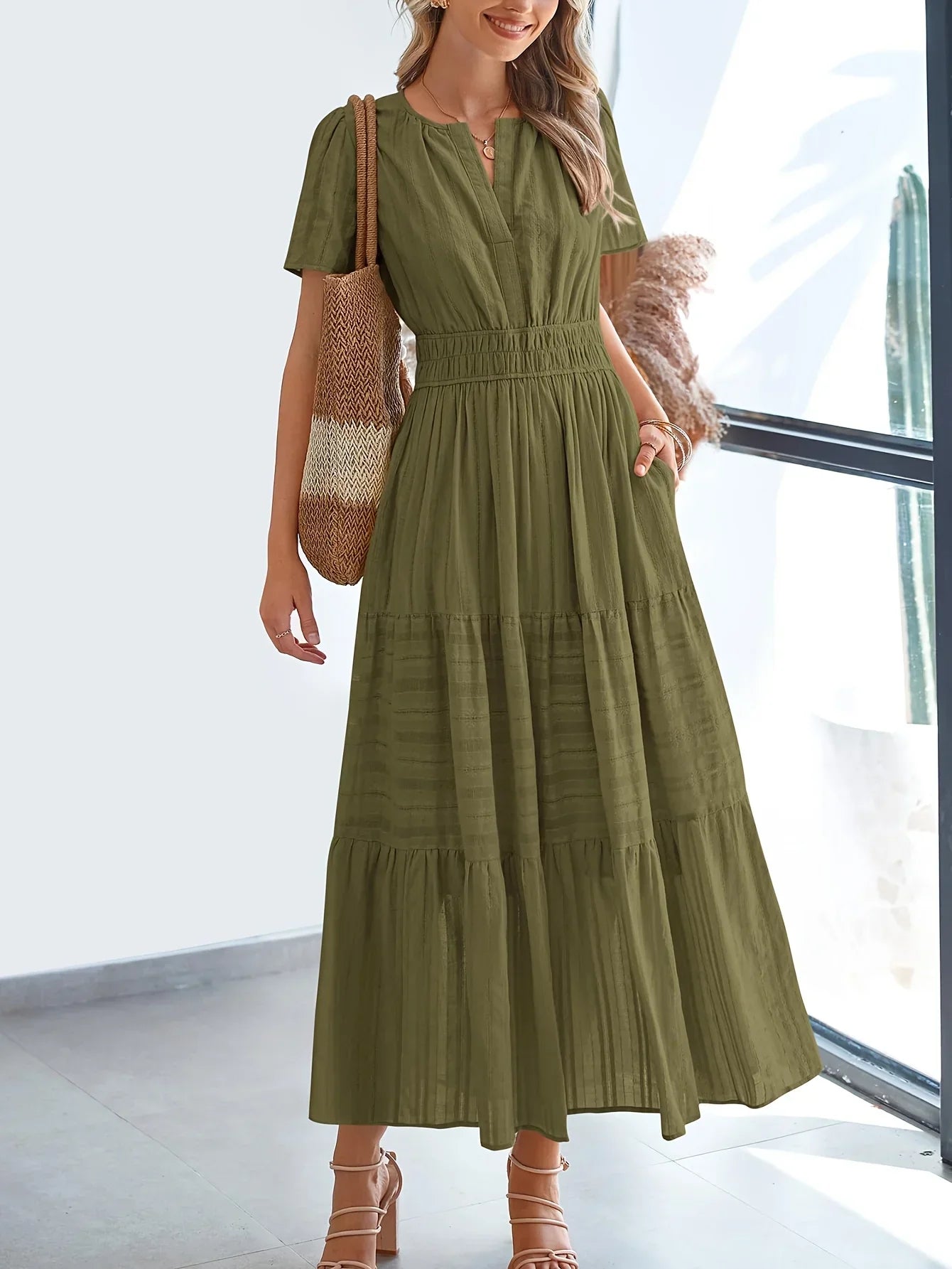 NATALIE™ - ELEGANTTI JA IMARTELEVA MEKKO