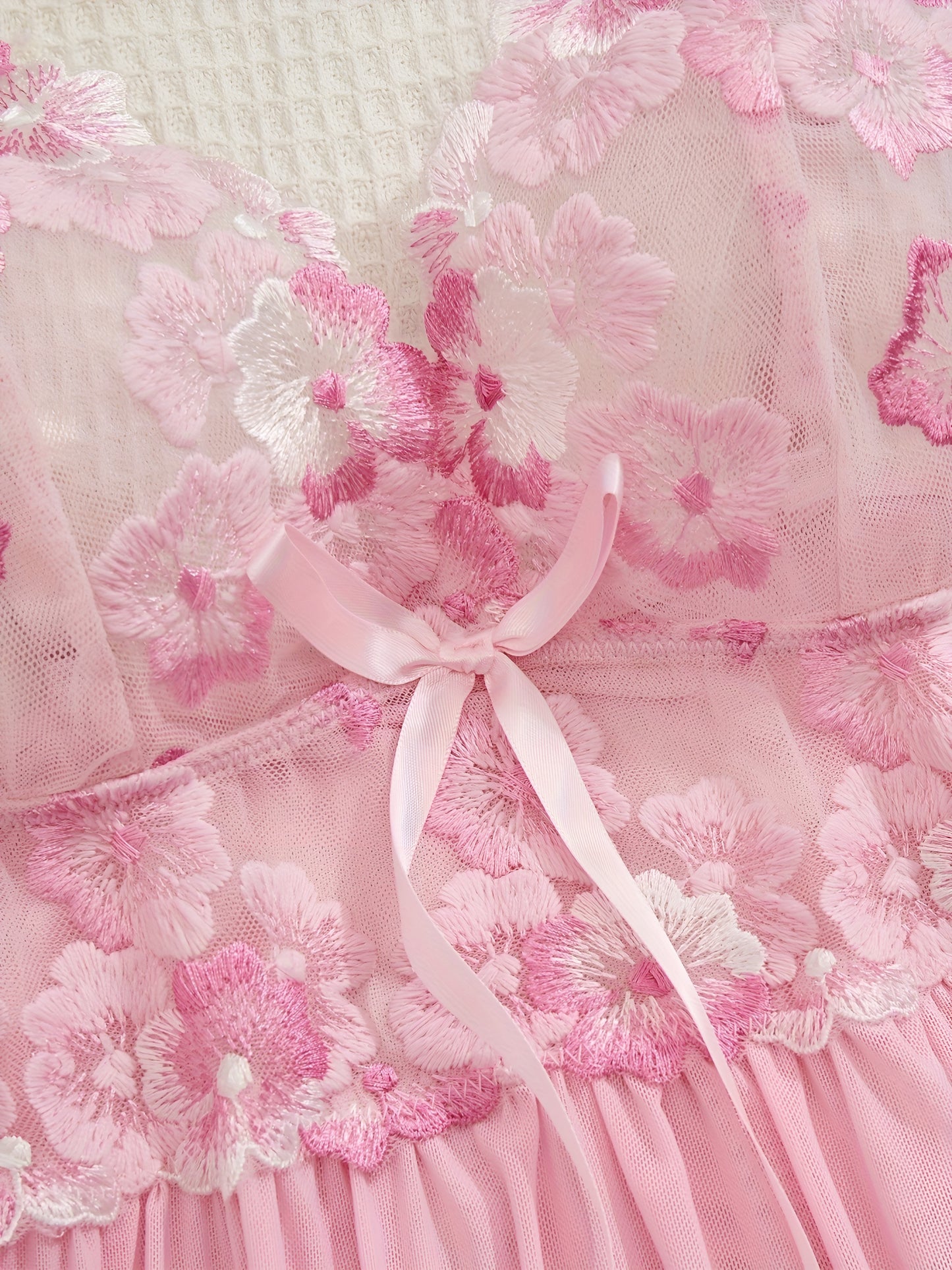 Lidi™ | Kukkapitsinen babydoll, V-pääntie, string, seksikäs alusasu