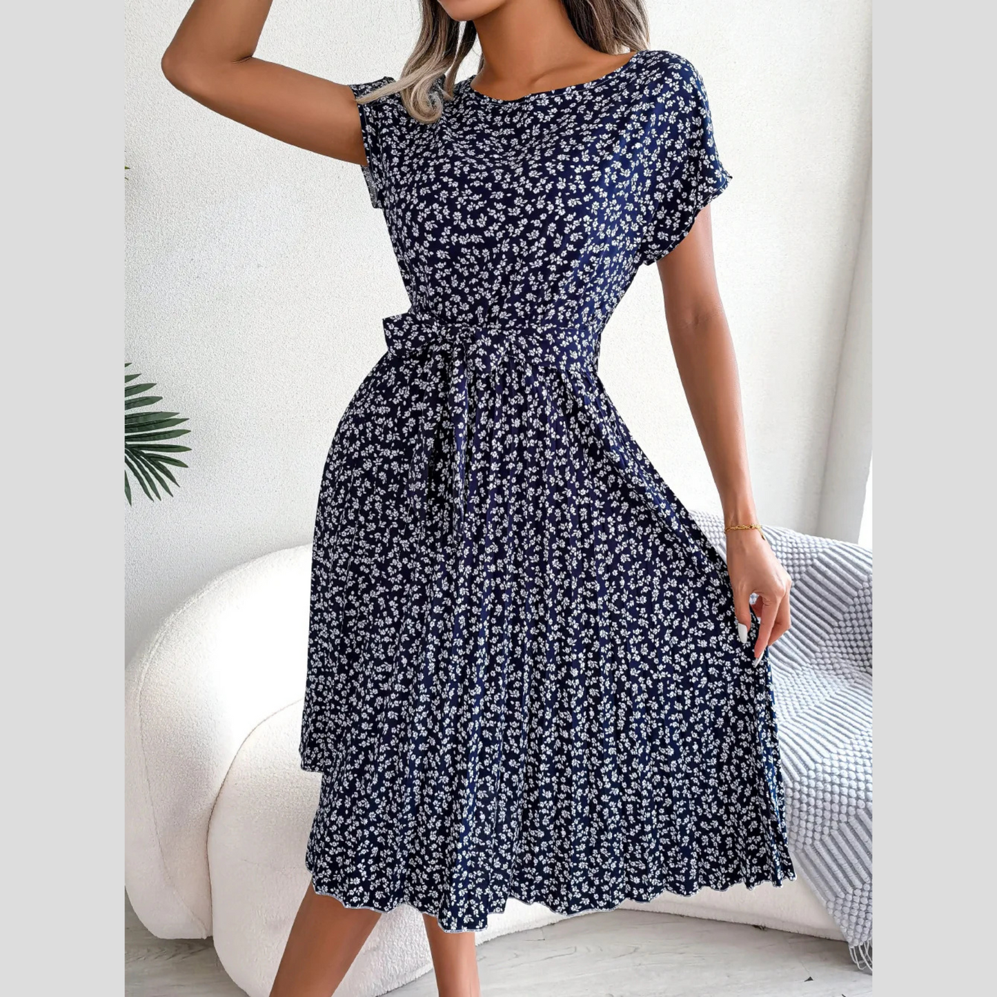 ALESSIA™ - ELEGANTTI JA IMARTELEVA MEKKO