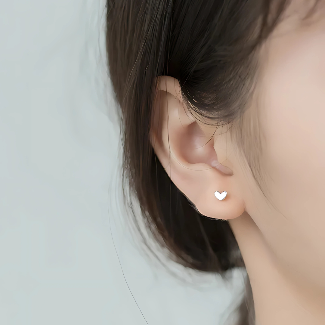 LILY HEART STUD KORVAKORUT