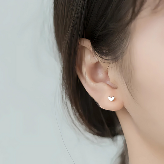 LILY HEART STUD KORVAKORUT