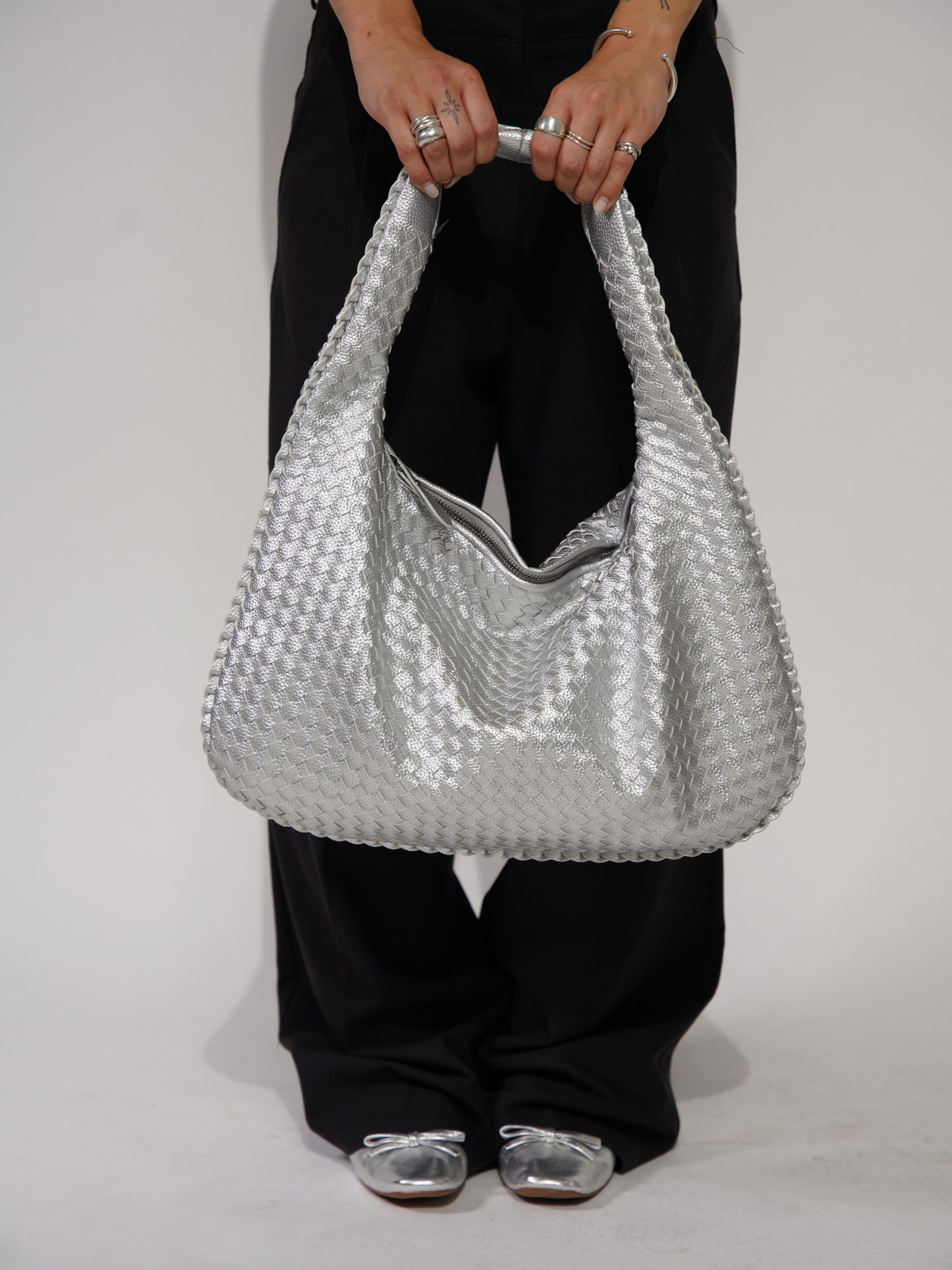 Farrah | Yhden Olkapään Ihme Laukku