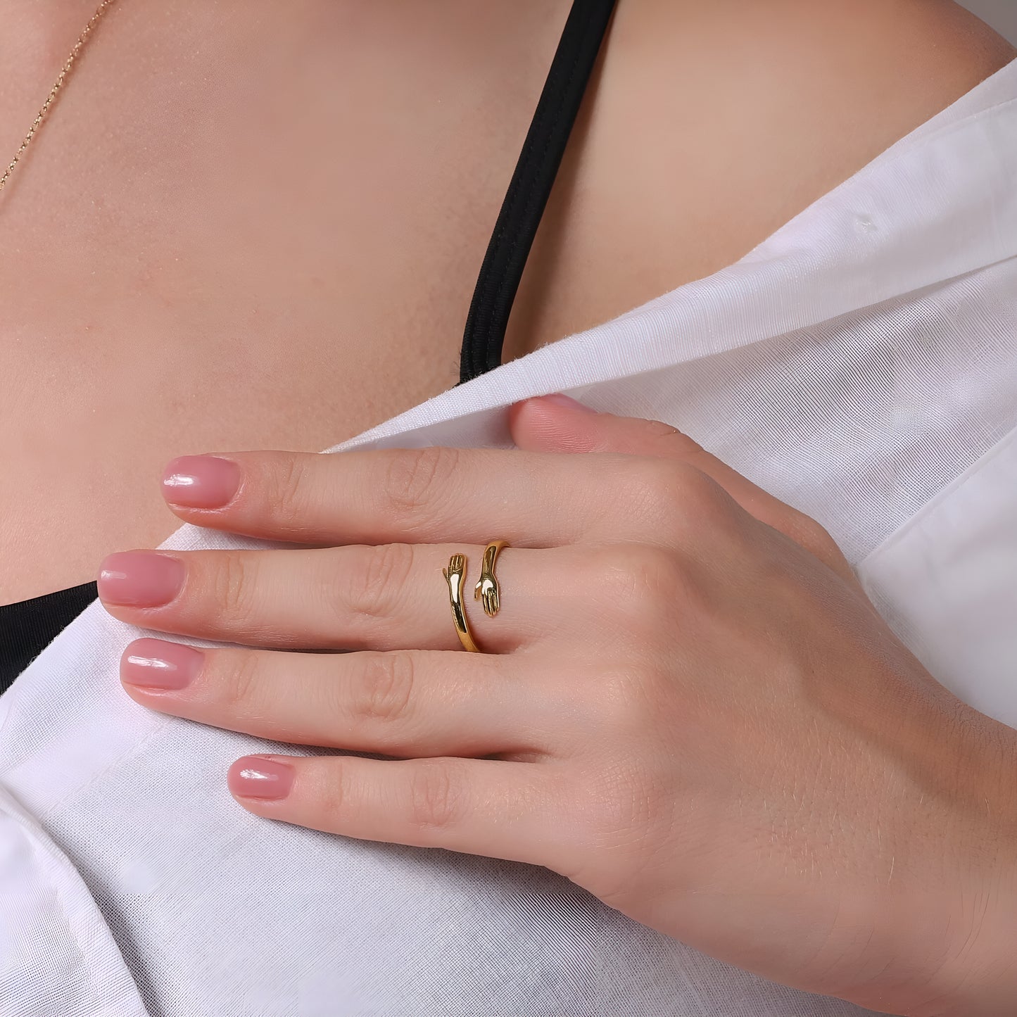 Hug Ring™ | Aina lähellä, aina yhteydessä.