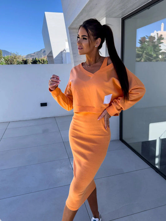 Laurine – Rentouttava Mekko & Collegepaita