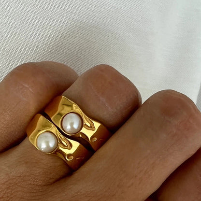 Linnea™ | Vintage ring med naturlig gyllene pärla