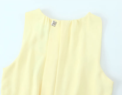 Lilja | Kevyt midi-mekko ilman hihoja