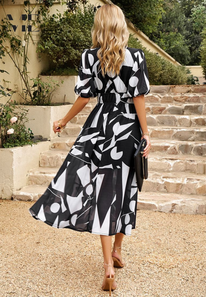 Danielle | Midi Mekko Ajaton Luksus (Lähes loppuunmyyty)