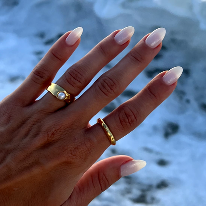 Linnea™ | Vintage ring med naturlig gyllene pärla
